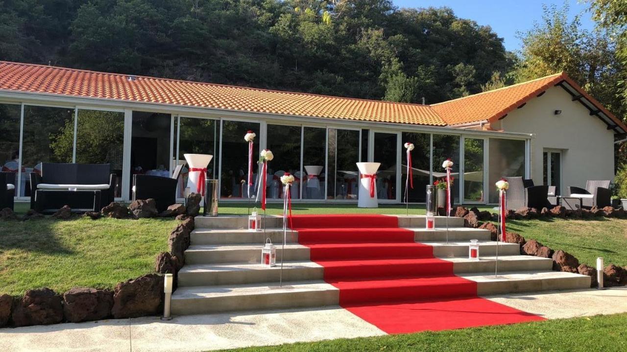 โดแมน เดอ ลา ปาล Villa ปองต์ซิโบลด์ ภายนอก รูปภาพ
